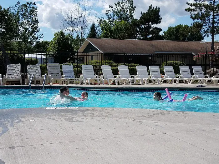 River Bay Premier Camping Resort 2