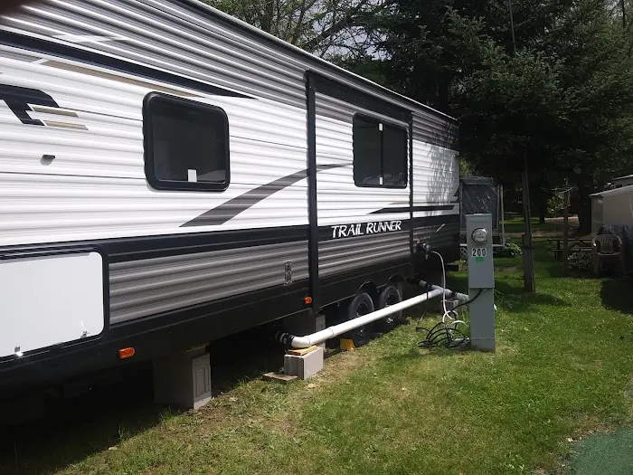 River Bay Premier Camping Resort 4