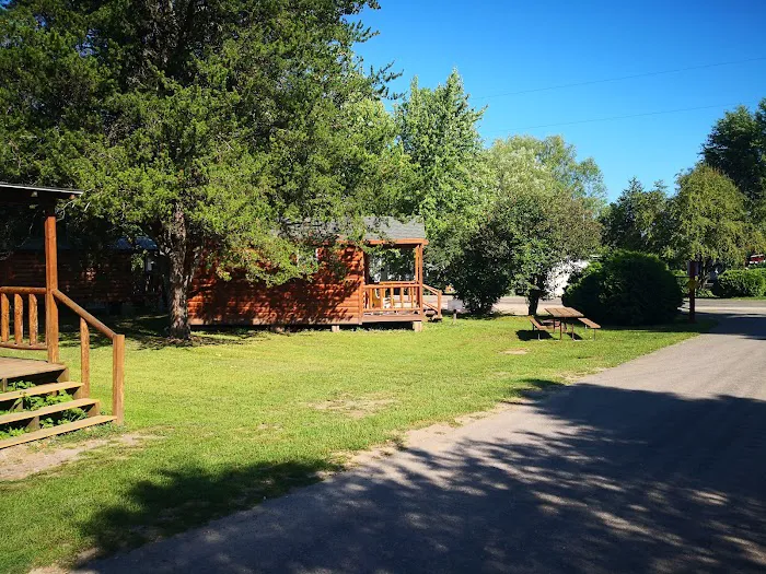 River Bay Premier Camping Resort 10