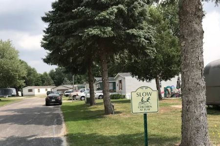 Meadowbrook Court