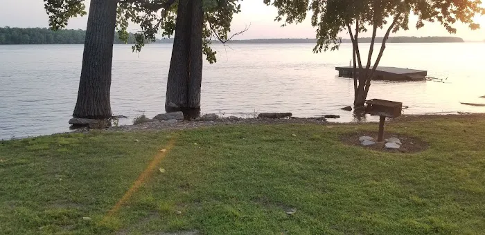 Edge Of The River Resort 6