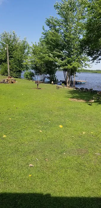 Edge Of The River Resort 8