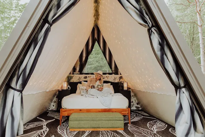 The Woods Luxury Camping 7