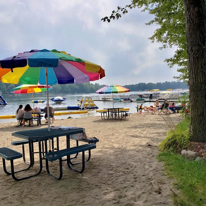 Angola / Hogback Lake KOA Holiday 8