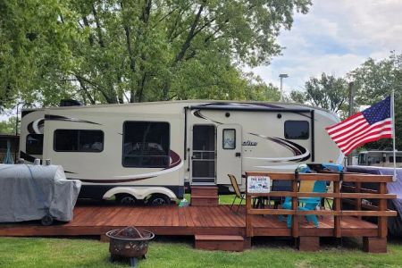 Silver Lake RV & MH Estates