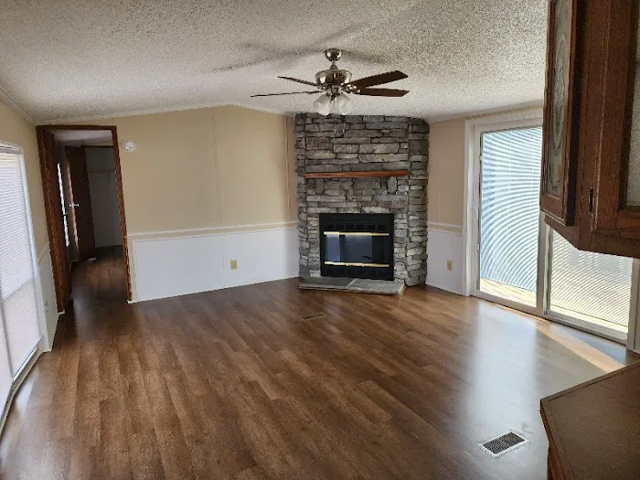 Apple Valley Manufactured Home Community 10