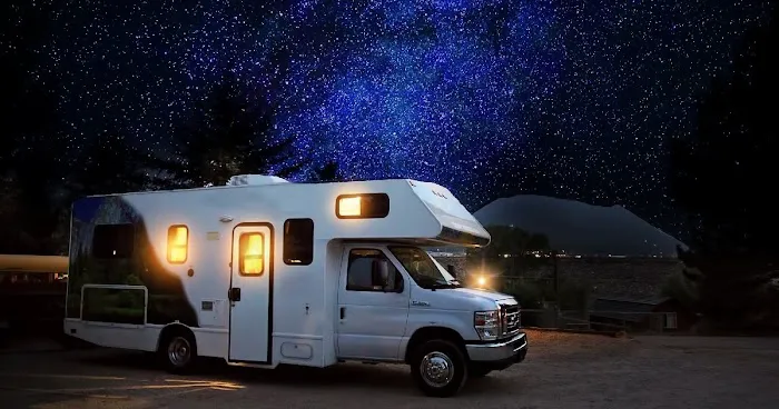 GloWood Campground 3