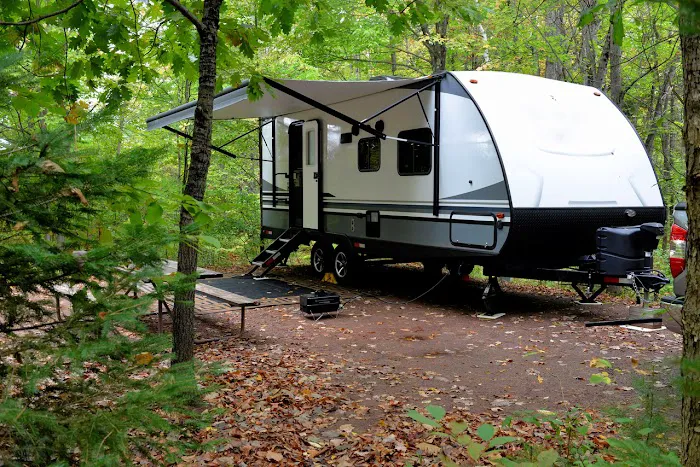 GloWood Campground 10