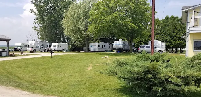 Scenic River Stop-N-Dock RV Park & Marina 5