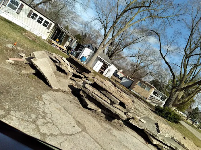 Hickory Lane Manufactured Home Community 7