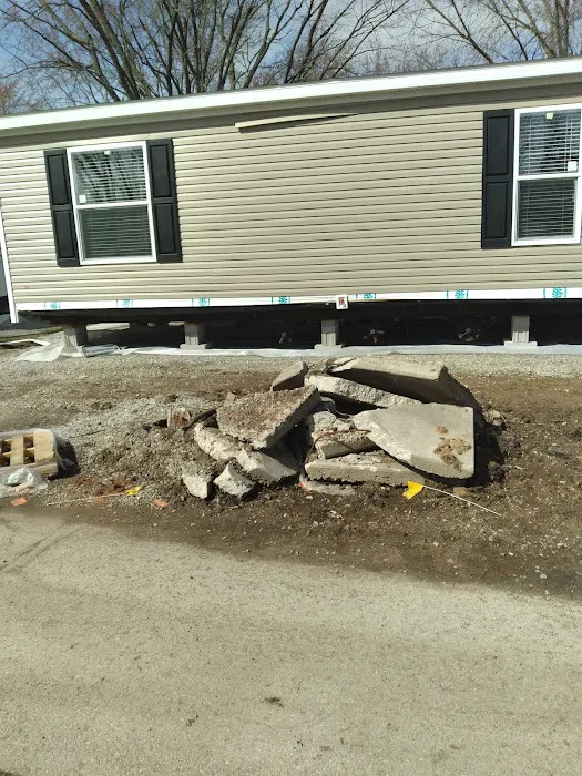 Hickory Lane Manufactured Home Community 9