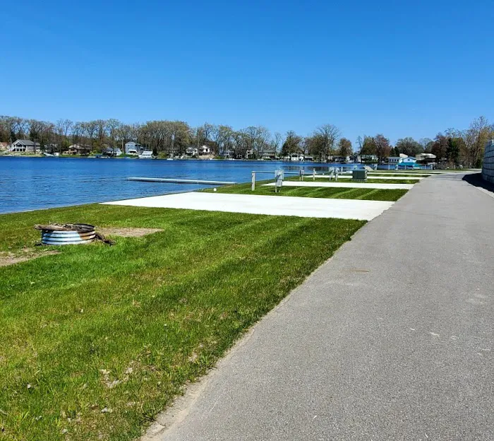 The Shores at Selkirk Lake 8
