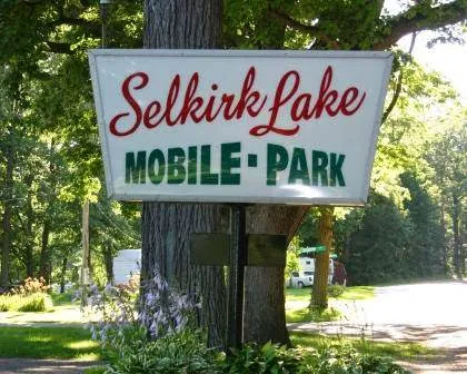 Selkirk lake Mobile-Park and Campground 4