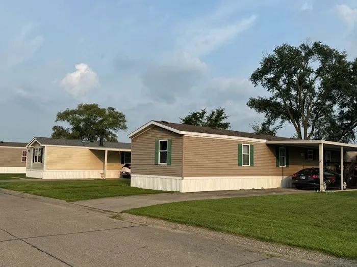 Colonial Estates MHC 4