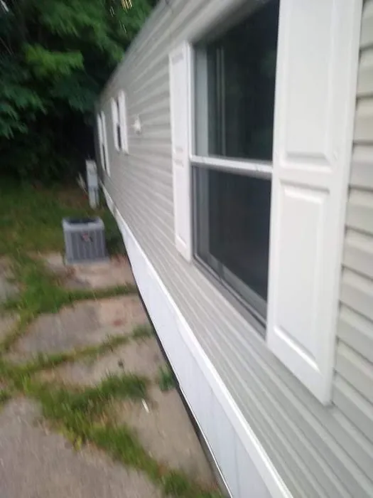 Country Manor 9
