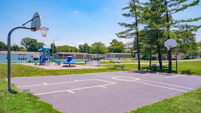 Maplewood Manufactured Home Community 9