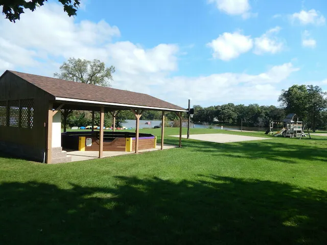Lakeshore RV Resort & Campground 3