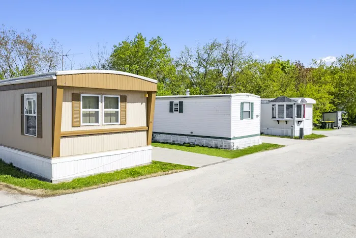 Lake Bluff Manufactured Home Community 5