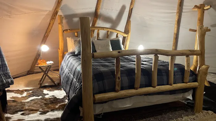 Royal Oaks Legendary Lodging Campground 1