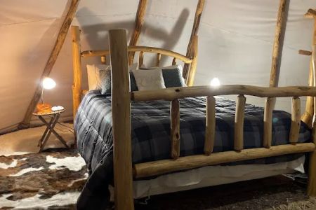 Royal Oaks Legendary Lodging Campground