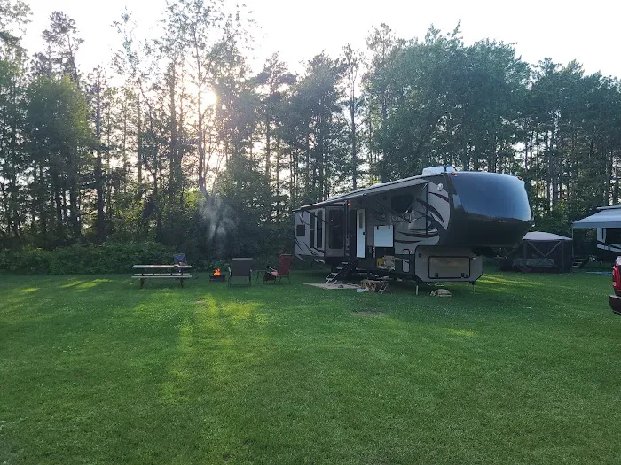 Vista Royalle Campground Ltd 10