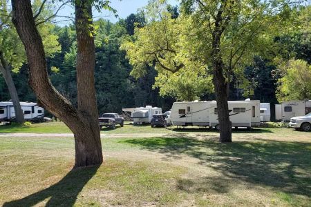 Ehrie Riversedge Campground