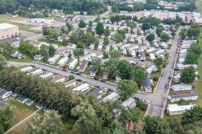 Pinegate Mobile Village 10