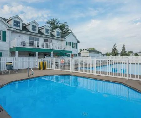 Waverly Shores Village