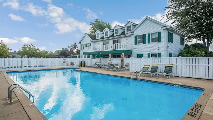 Waverly Shores Village 4