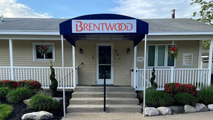 Brentwood Village 8