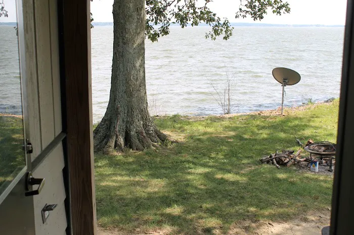 Hazlet Cottages on Carlyle Lake 5