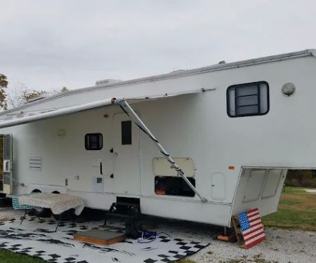 Greenfield Rives Lake Camping