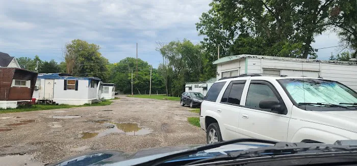 Bullfrog Mobile Home Park 9