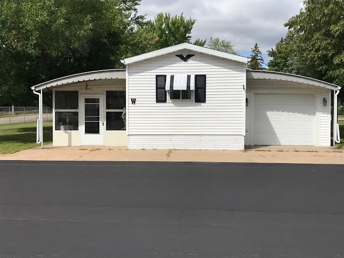 Crimson Leaf Mobile Home Park 4