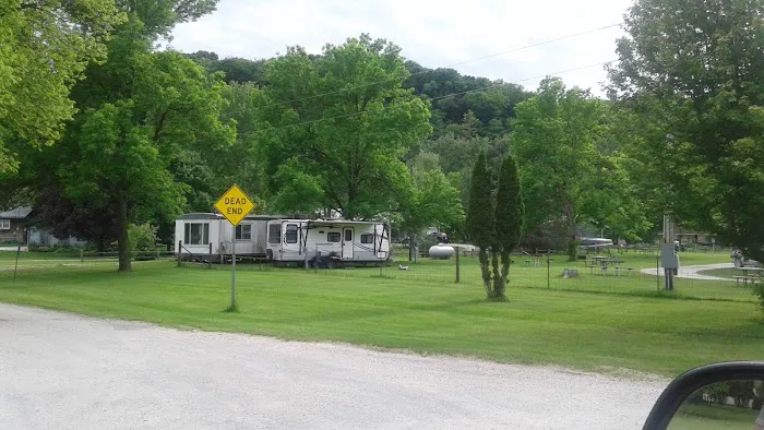 Bluffton Resort and Bar 8