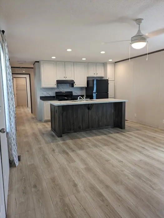 Grand Country Mobile Home Village 8
