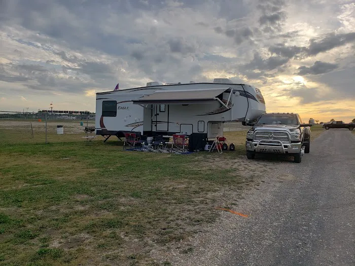 Speedy Camping & Parking 1