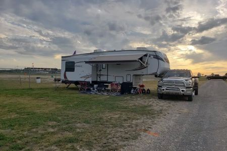Speedy Camping & Parking