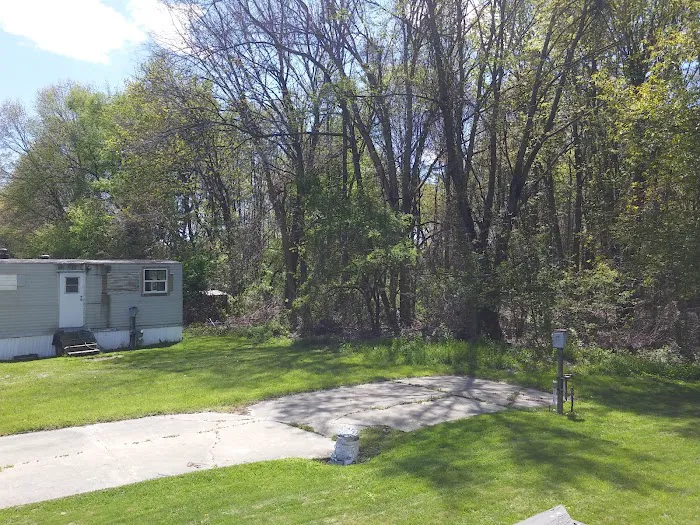 Arbor Village Mobile Home Community 2