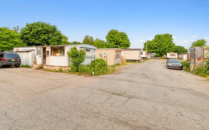 Michigan Avenue Estates Mobile Home Park 5