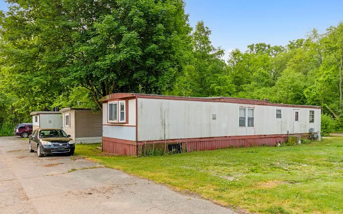 Michigan Avenue Estates Mobile Home Park 6