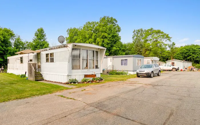 Michigan Avenue Estates Mobile Home Park 8