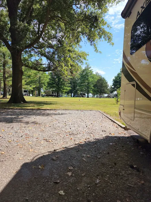 Carlyle Lake Dam West Campground 3