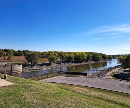Carlyle Lake Dam West Campground