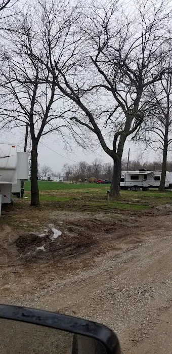 Town & Country Lakes 6