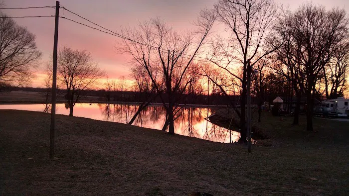 Town & Country Lakes 8