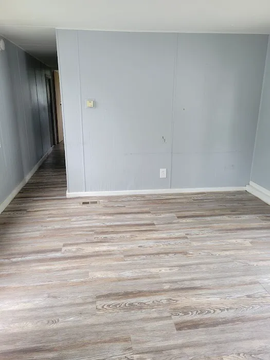 Maple's Mobile Home Park 6