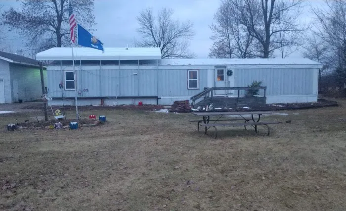 Oconto Falls Mobile Home Park Picture 6