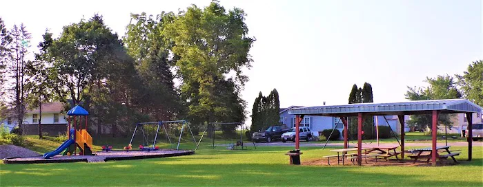 Grinnell Manufactured Home Community 4
