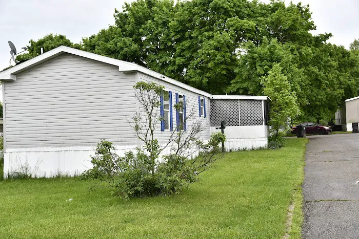 Hillsdale Mobile Village 9